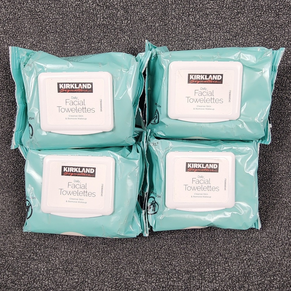 Kirkland Signature Daily Facial Towelettes 4 Pack 120 Count Makeup Remover Wipes